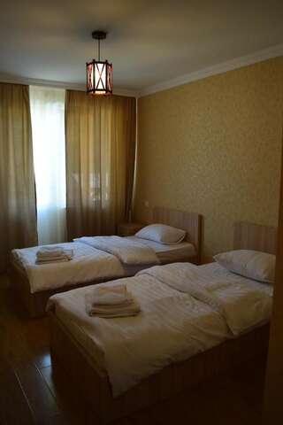 Гостевой дом Family Hotel Kala Местиа Двухместный номер с 1 кроватью и собственной ванной комнатой-6